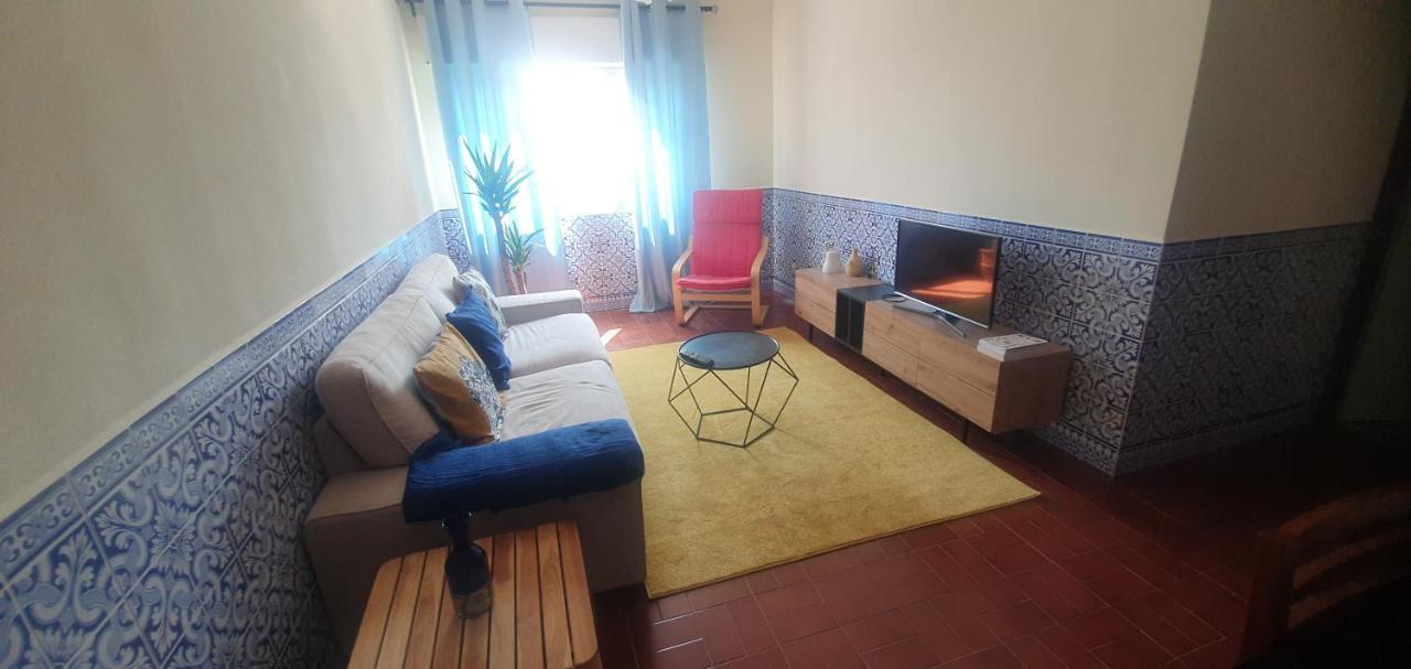 Cosy T2 In Palmela City Center Buitenkant foto